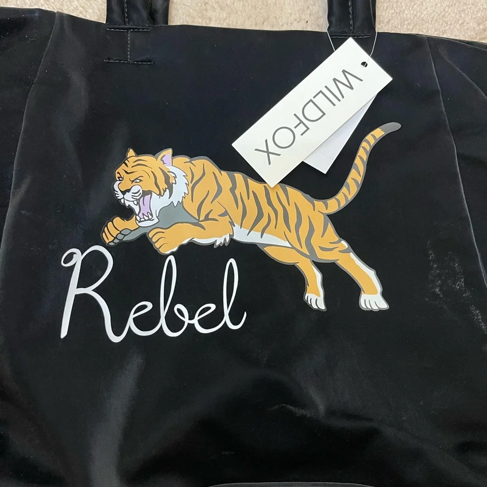 WILDFOX Rebels Black Tote with Tiger Graphic - Picture 6 of 9